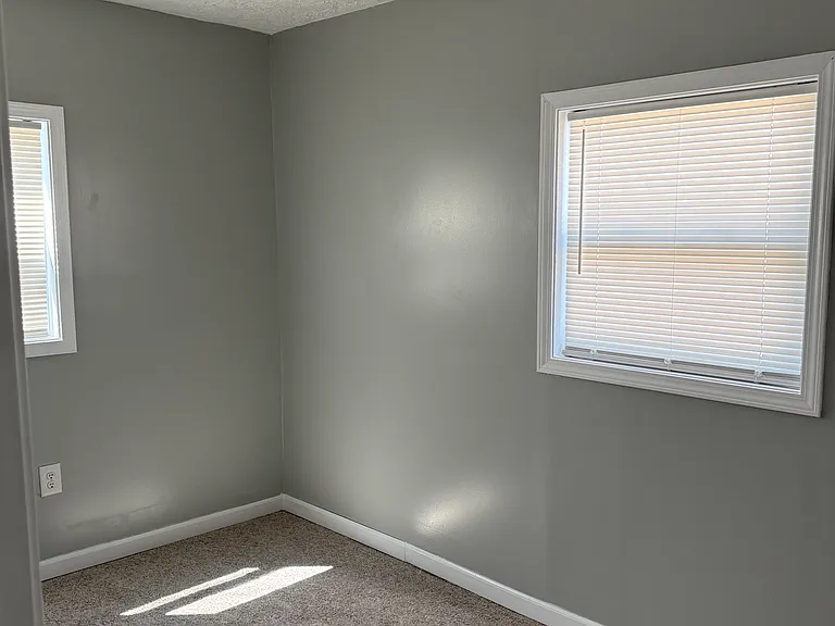 521 S Wayne Ave — Photo 7