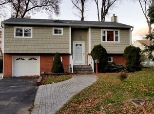 30 Warren Dr, Parsippany, NJ 07054