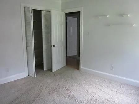 403 Greenwood Dr — Photo 6