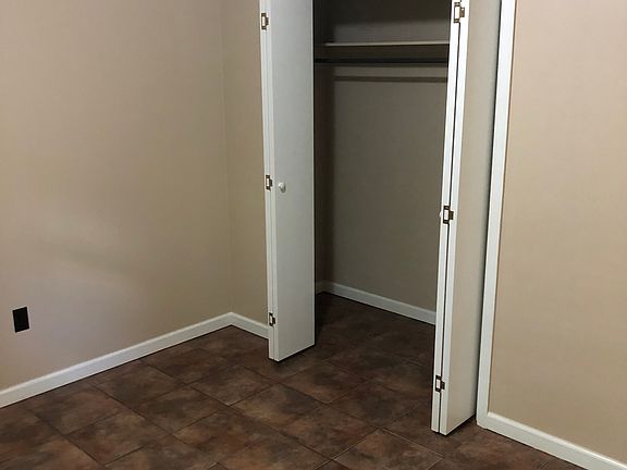 4th image of 201 Miles St APT 2