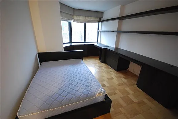 Rented by Luxury Habitat | media 92