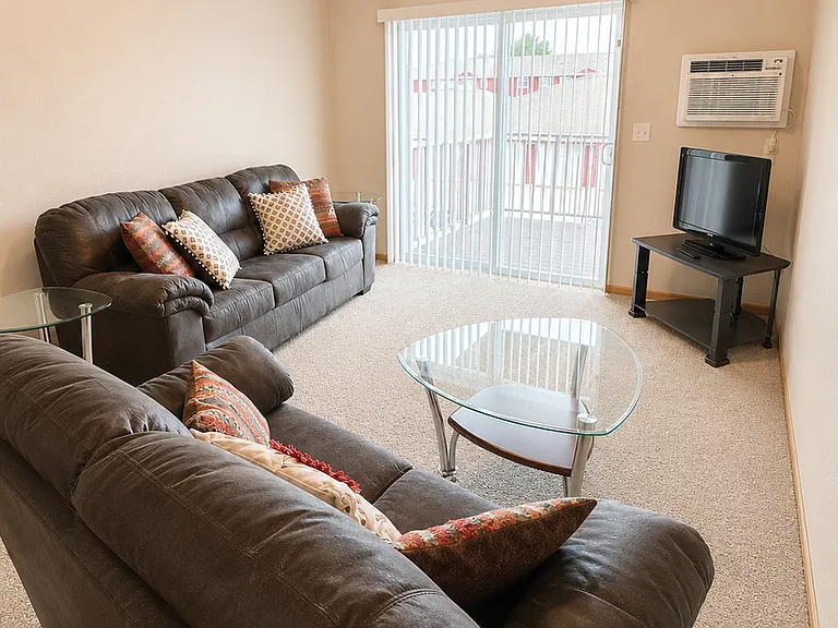 Berry Pointe Luxury Apartments — Photo 53