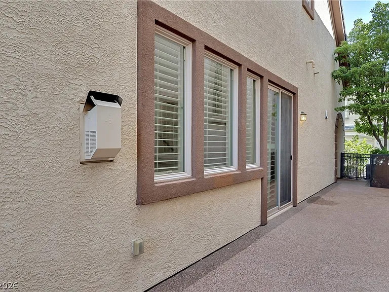 9201 Tudor Park Pl — Photo 10
