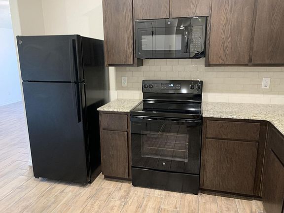 4th image of 2412 Alterman Dr #B