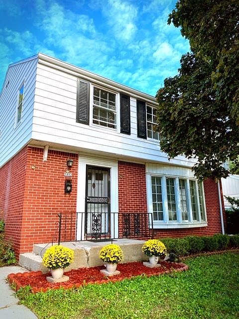1st image of 7802 W Fiebrantz Ave
