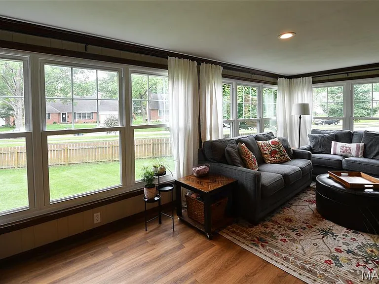 342 Greenleaf Dr — Photo 21