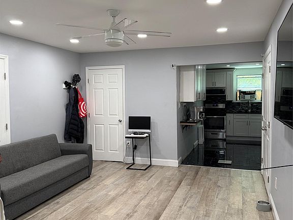 3rd image of 219 Rumsey Rd #1A