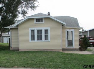 943 W Military Ave, Fremont, NE 68025