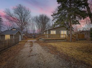 36725 N Ridge Rd, Ingleside, IL 60041