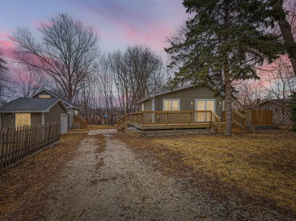 36725 N Ridge Rd, Ingleside, IL 60041