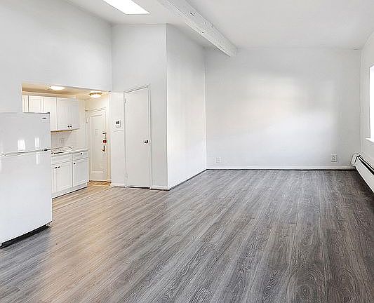 5th image of 65 Atlantic Ave