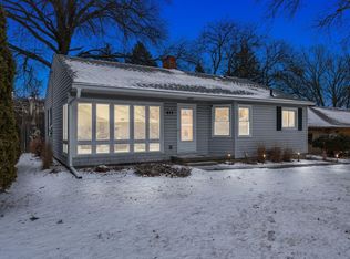 411 Carolina Ave, Waterloo, IA 50702
