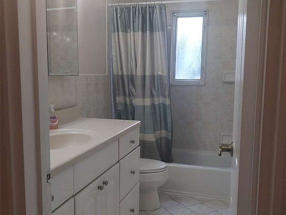 5th image of 53 Kingston Ave