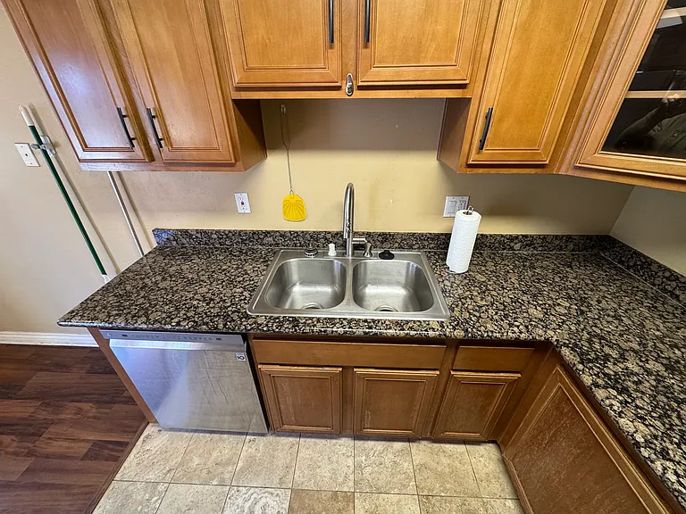 1450 Iris Ave #11 — Photo 21