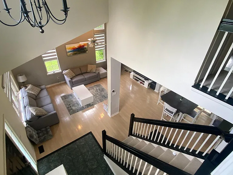 5628 Versailles Ave — Photo 30