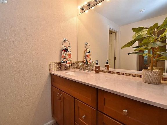 5th image of 155 Sharene Ln APT 117
