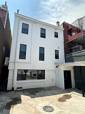 Rented by Parkway CRG Ltd. | media 2