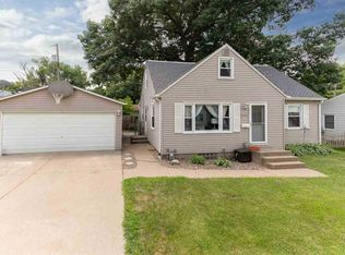 3166 15th Ave, Moline, IL 61265