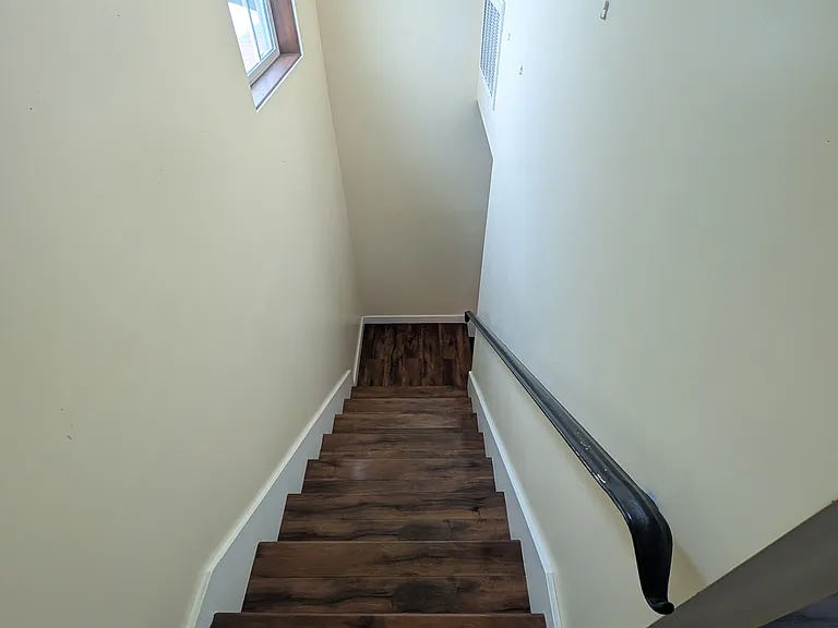 13715 Fellows Ave — Photo 18