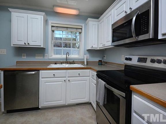 5th image of 532 Fernway Dr