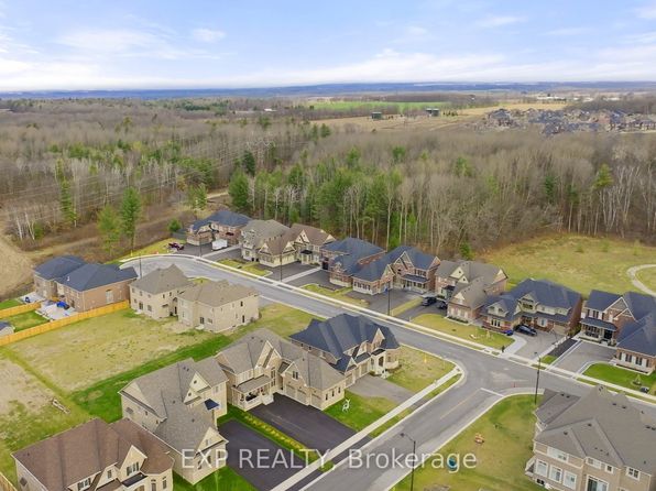 113 Rugman Cres, Springwater, ON L9X 2A5