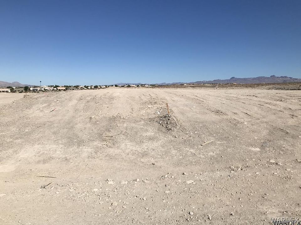 2nd image of 2561 Trade Wind Dr