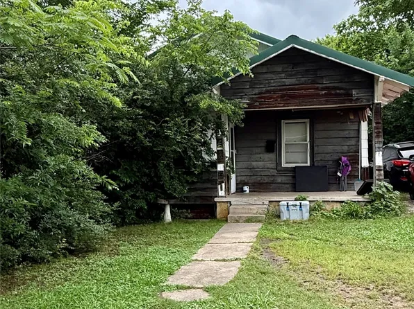 905 S Creek Ave, Okmulgee, OK 74447