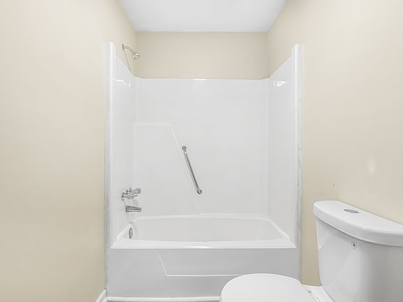2nd image of 1076 Oakland Ave SE #D