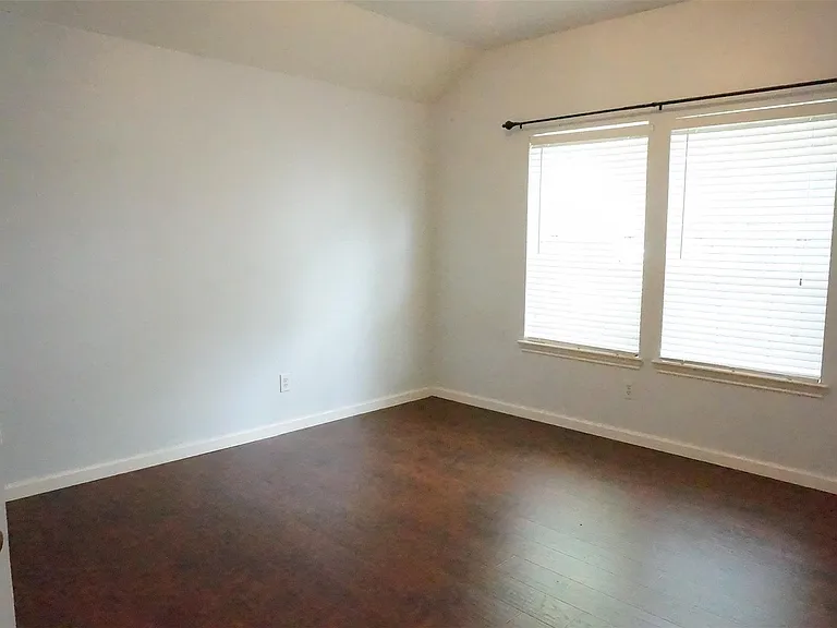 2114 Madewood Dr — Photo 21