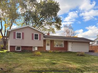 2551 River Grove Ave, Green Bay, WI 54303