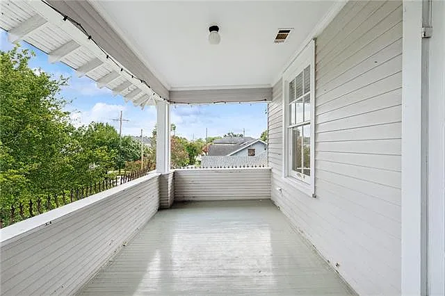 2036 Robert St — Photo 10