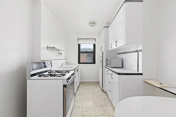 Sold by R New York | media 16