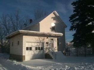 10 2nd St SW, Chisholm, MN 55719