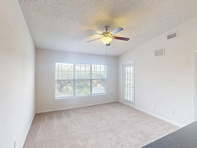 Altamira Place Apartment Homes — Photo 45