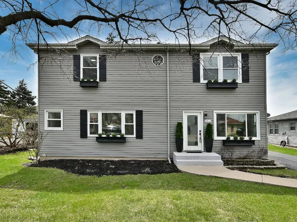 656 W Comstock Ave, Elmhurst, IL 60126