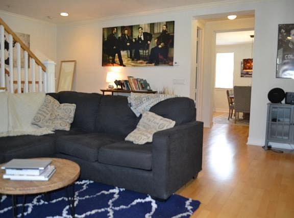3rd image of 349 E Mallory Cir #0