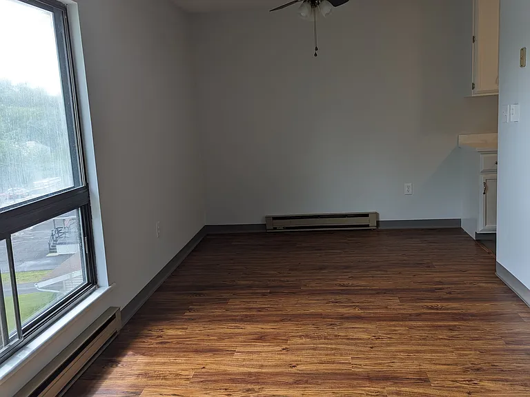 410 N State St #L3 — Photo 2