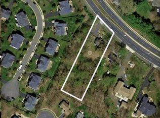 3610 W Ox Rd, Fairfax, VA 22033