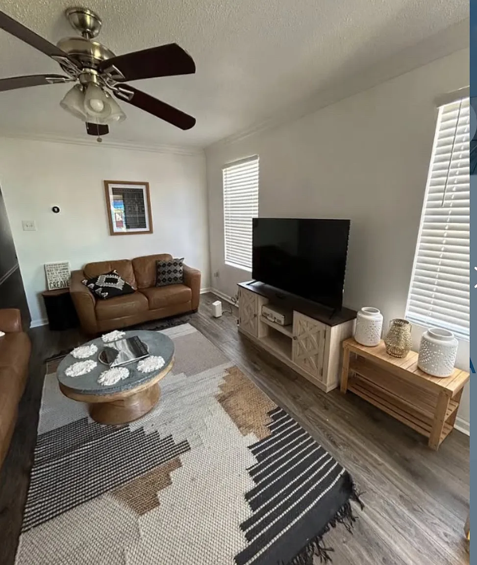 2 bed, 900 sqft, $1,650 — Photo 4