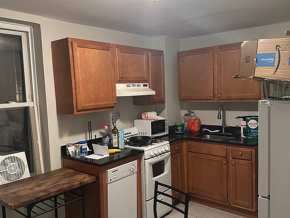70 Joy St #4D