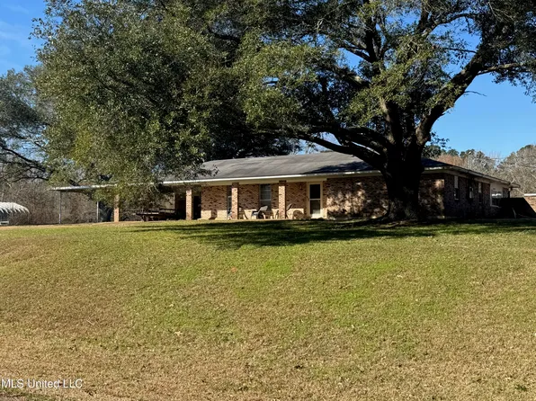 203 Traceside Dr, Natchez, MS 39120