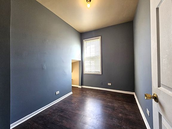 2nd image of 12026 S Union Ave #1