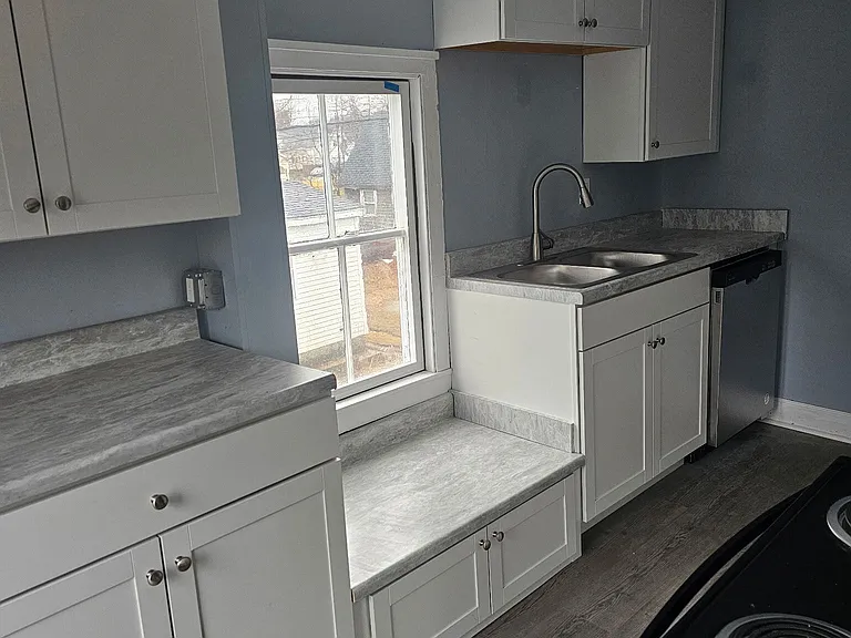 26 State St #3 — Photo 4