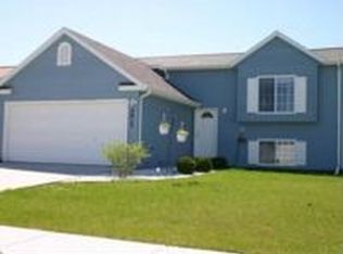 3015 34th St S, Moorhead, MN 56560