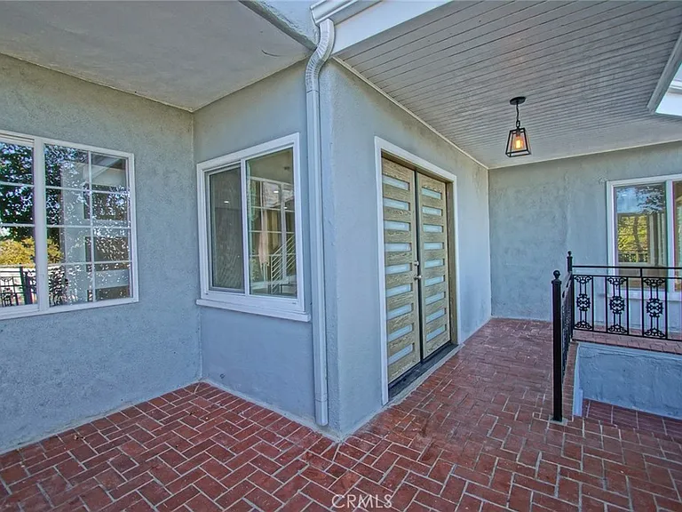 3915 Fredonia Dr — Photo 5