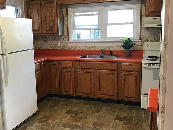 5th image of 258 Prospect Ave