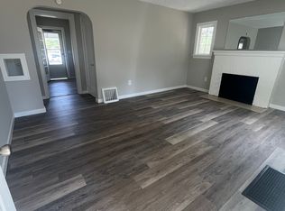 3920 S Park Dr, Fort Wayne, IN 46806