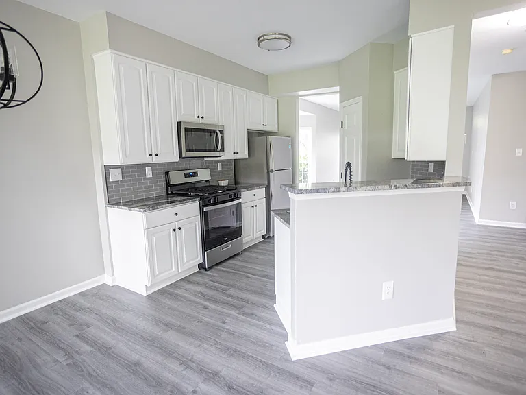 556 Mockingbird Way — Photo 15