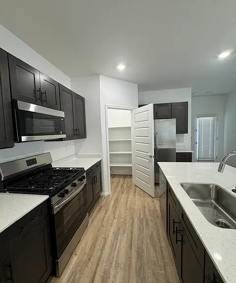 9970 N Cascalote Ln — Photo 10