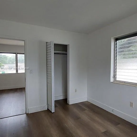 6151 SW 35th St #1 — Photo 8
